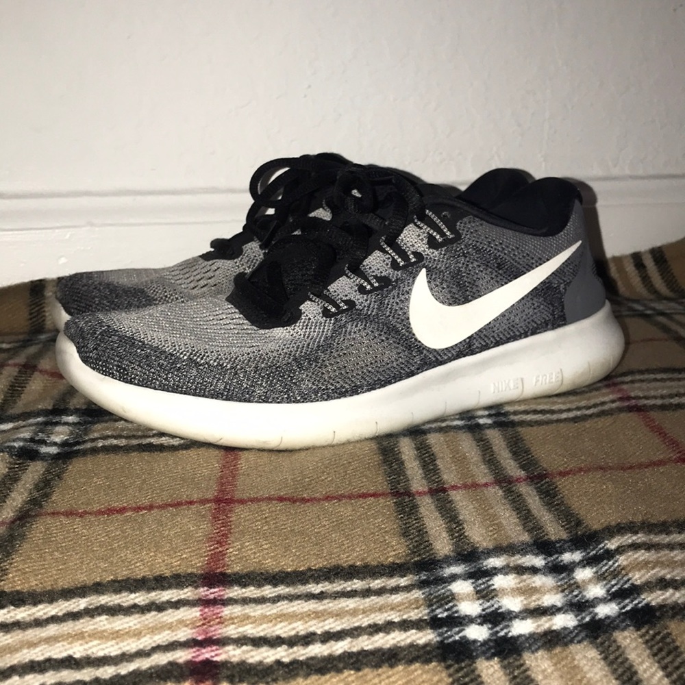 Nike Free Women’s 8 Shoes